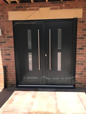 Front doors, photo 2