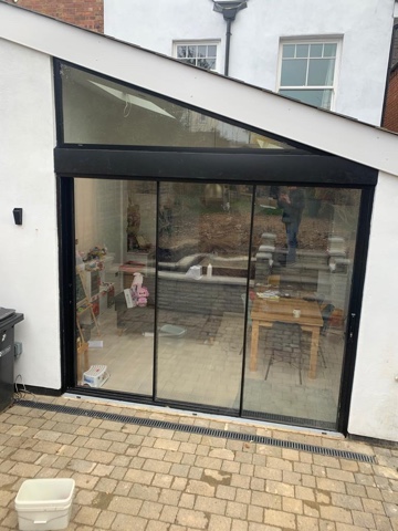 Sliding doors, photo 1